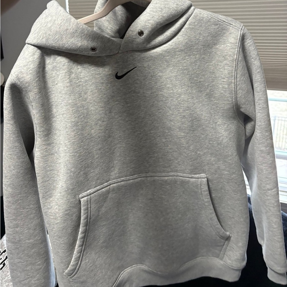 nike hoodie middle swoosh